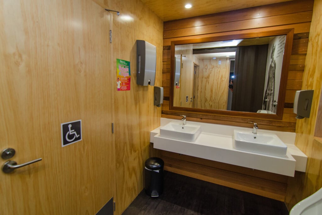 NBArchitecture-BennysAgain-DSC_7540