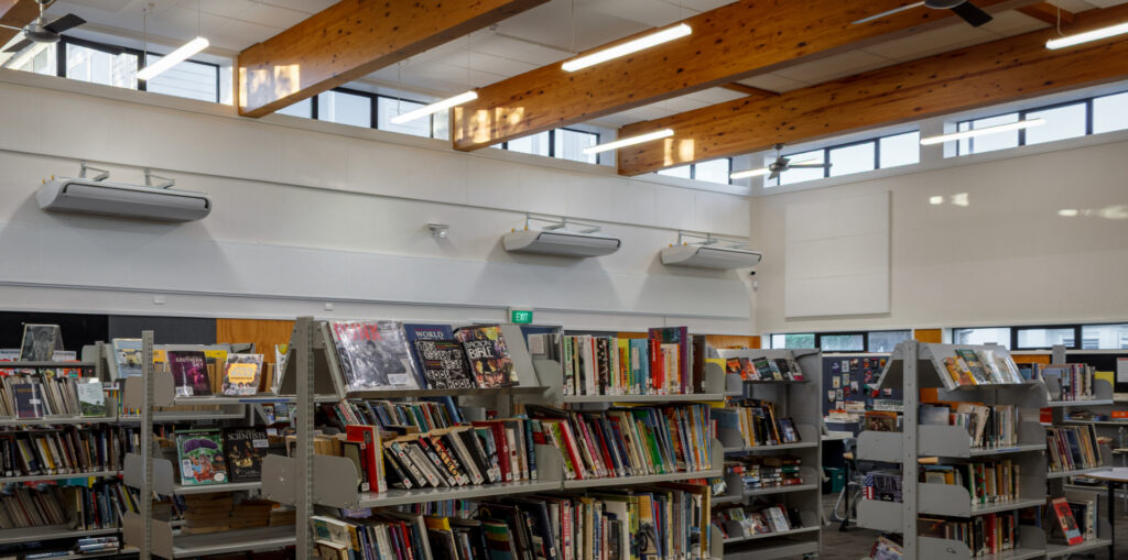 New roof structure using existing laminated beams