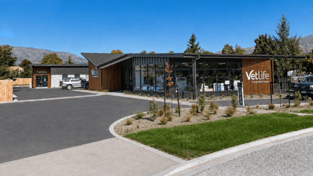 Vetlife wanaka carpark01